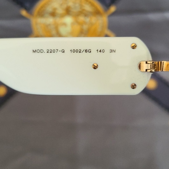 💯% GENUINE VERSACE UNISEX LOGO FRAME SUNGLASSES - Picture 5 of 16